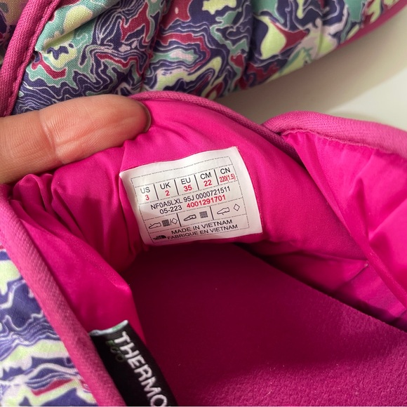 The North Face Kids' Fuchsia Patterned ThermoBall Traction Booties Slippers US 3 - Picture 5 of 6